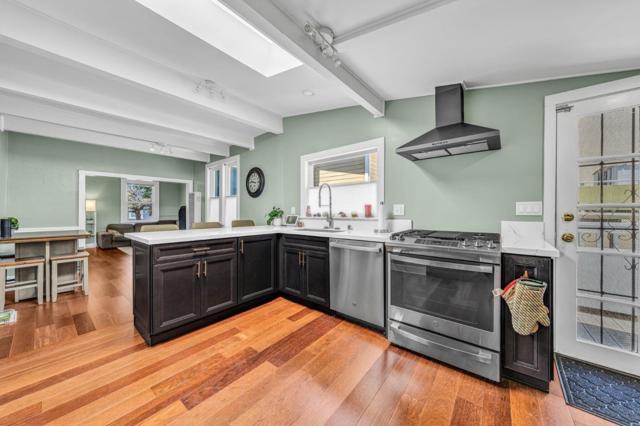 215 Tunnel Avenue, Richmond CA: https://media.crmls.org/mediaz/91c01ad9-d6ba-419b-b5d1-97d6b6970233.jpg