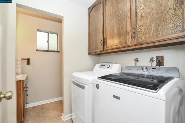 Image 15 of 43 For 4484 Snowberry Ct