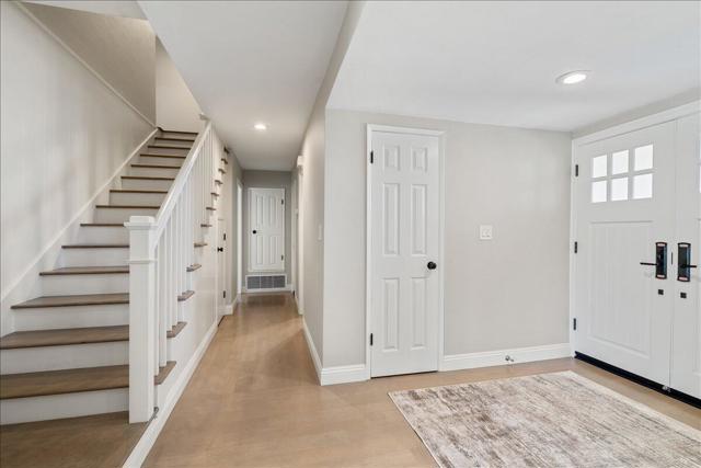 25-5046 Golden Arrow Dr
