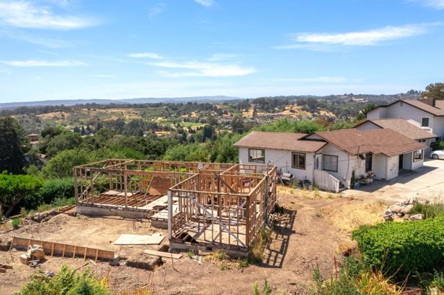 3300 Crestline Way, Soquel CA: https://media.crmls.org/mediaz/91c1d531-c5c3-43e8-8f5c-672832e136c5.jpg