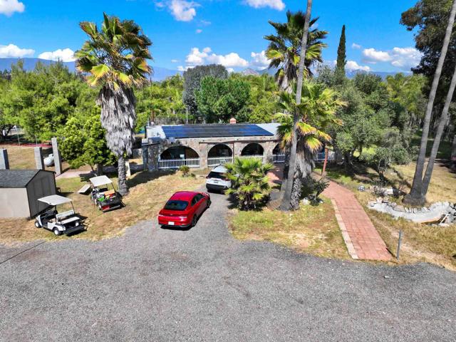 30100 Valley Center Rd., Valley Center CA: https://media.crmls.org/mediaz/91c1e021-7056-4f4e-a2f7-1ec409e2e10b.jpg
