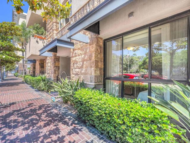 1480 Broadway, San Diego CA: https://media.crmls.org/mediaz/91c39654-d260-4e1c-bc8e-61f275565d13.jpg