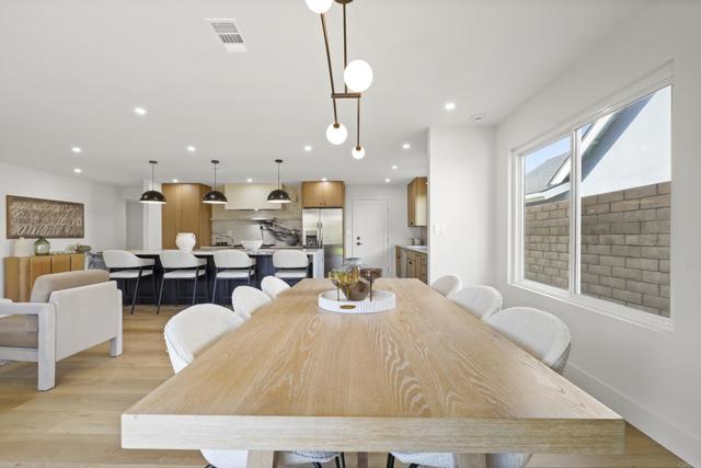 3130 Kerry Ln, Costa Mesa CA: https://media.crmls.org/mediaz/91c3ac0a-c5ef-451c-8da3-be865c6410af.jpg