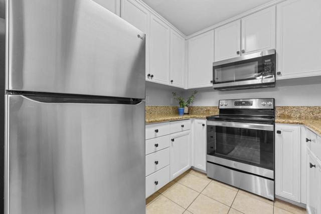 Detail Gallery Image 11 of 25 For 1423 Graves Ave #238,  El Cajon,  CA 92021 - 2 Beds | 1 Baths