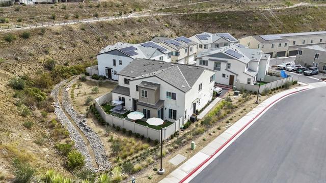 Detail Gallery Image 17 of 18 For 35228 Tuft Place, Fallbrook,  CA 92028 - 3 Beds | 2/1 Baths