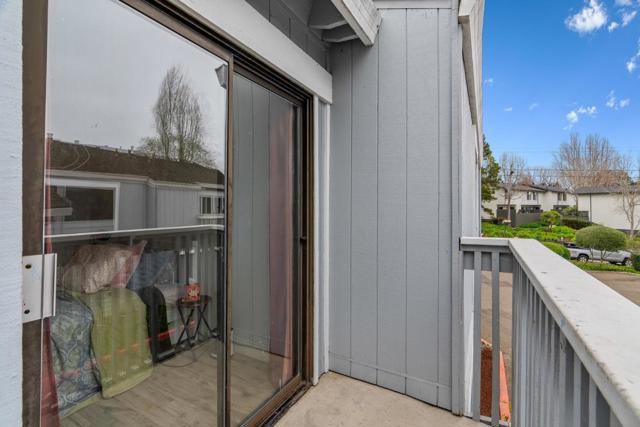2906 Leotar Circle, Santa Cruz CA: https://media.crmls.org/mediaz/91c5f32a-9493-46ab-9918-f9644ad6d032.jpg