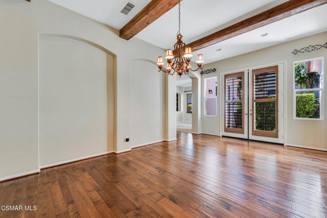 5199 Via Dolores, Newbury Park CA: https://media.crmls.org/mediaz/91c6fb36-d070-46f4-aa1f-b29a7bd6c5e9.jpg