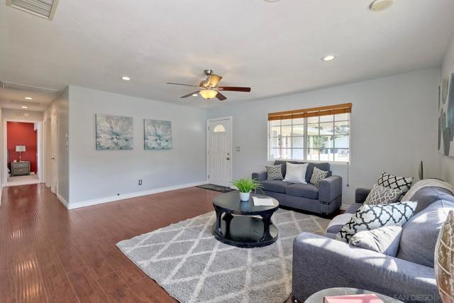 9158 Heatherdale St, Santee CA: https://media.crmls.org/mediaz/91c7c0cd-3565-4dbc-a97b-36def7c2931f.jpg