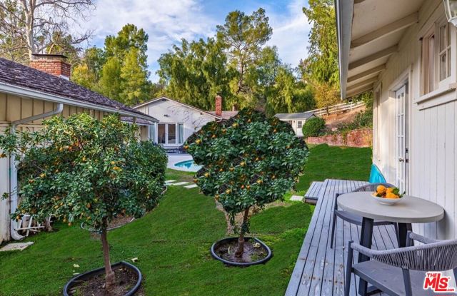 5840 Round Meadow Road, Hidden Hills CA: https://media.crmls.org/mediaz/91c7e063-3799-4c3c-b028-936e97015440.jpg
