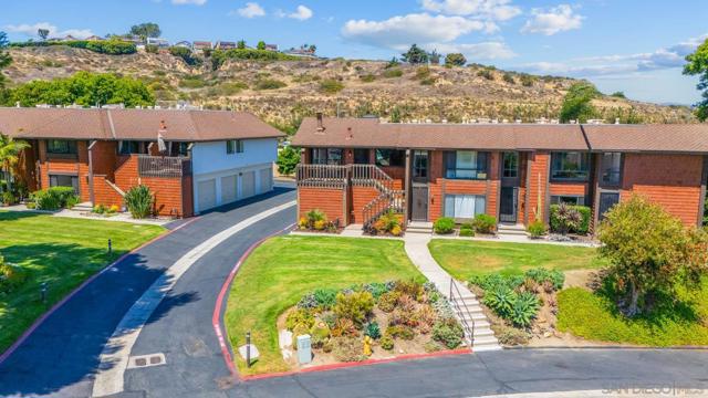 2459 Caminito Ocean Cv, Cardiff by the Sea CA: https://media.crmls.org/mediaz/91c81e25-b097-46a6-a0a5-8f4940445bde.jpg