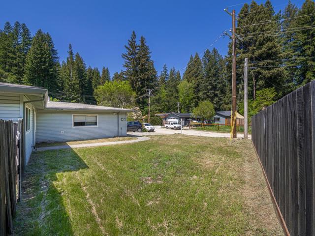 190 Moon Drive, Boulder Creek CA: https://media.crmls.org/mediaz/91c85197-8d94-46dd-a8d9-231afab907b0.jpg