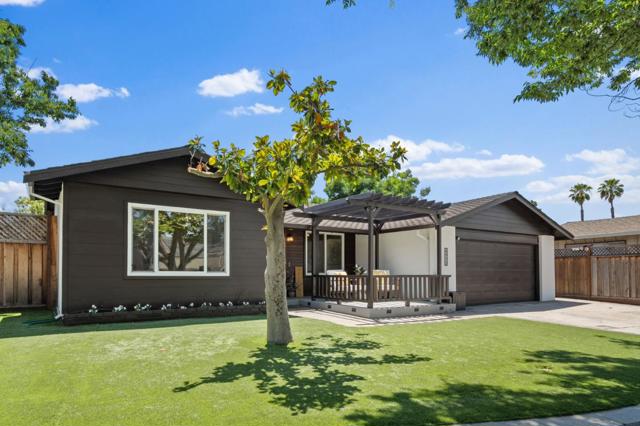 4975 Howes Lane, San Jose CA: https://media.crmls.org/mediaz/91c97d4f-bcfe-4332-b16a-159c02551628.jpg