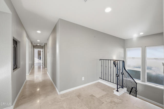 Detail Gallery Image 17 of 74 For 2207 Terra Bella Ln, Camarillo,  CA 93012 - 6 Beds | 3 Baths