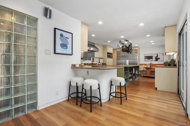 1859 Zapo Street, Del Mar CA: https://media.crmls.org/mediaz/91cc381a-d6be-4175-ab85-3a52e66bbcee.jpg