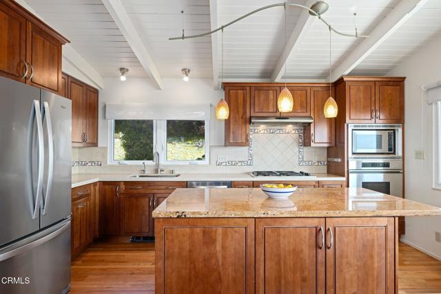 Detail Gallery Image 15 of 77 For 140 via Baja, Ventura,  CA 93003 - 4 Beds | 3 Baths