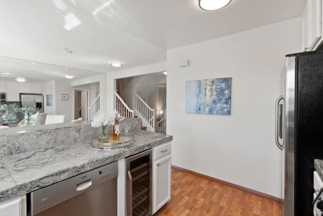 1115 Outrigger Lane, Foster City CA: https://media.crmls.org/mediaz/91cca995-2927-4f1d-a4a4-61c675c34806.jpg