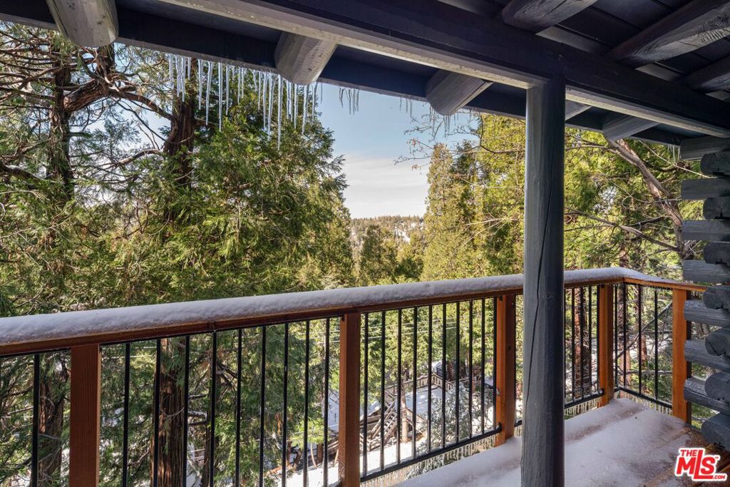 https://media.crmls.org/mediaz/91cccfe3-1423-4419-b3c1-030590c9cd5b.jpg?preset=X-Large