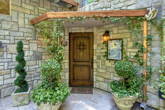 7030 Scotts Valley Drive, Scotts Valley CA: https://media.crmls.org/mediaz/91cd8939-74f3-4c87-a1ec-7424e9d584cf.jpg