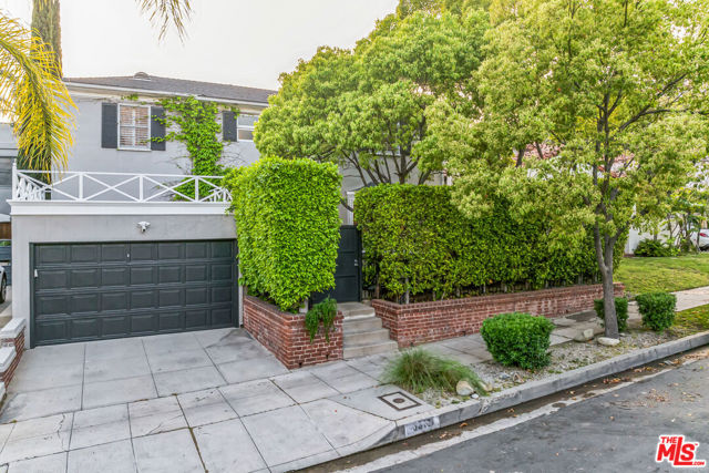 3319 Lowry Road, Los Angeles, California 90027, 3 Bedrooms Bedrooms, ,3 BathroomsBathrooms,Single Family Residence,For Sale,Lowry,25487037