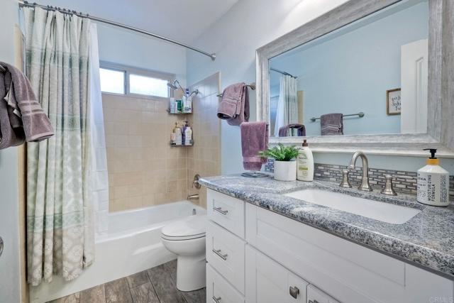 12666 Stone Canyon Road, Poway CA: https://media.crmls.org/mediaz/91cf838c-6e38-44f1-bbca-13e279a40407.jpg