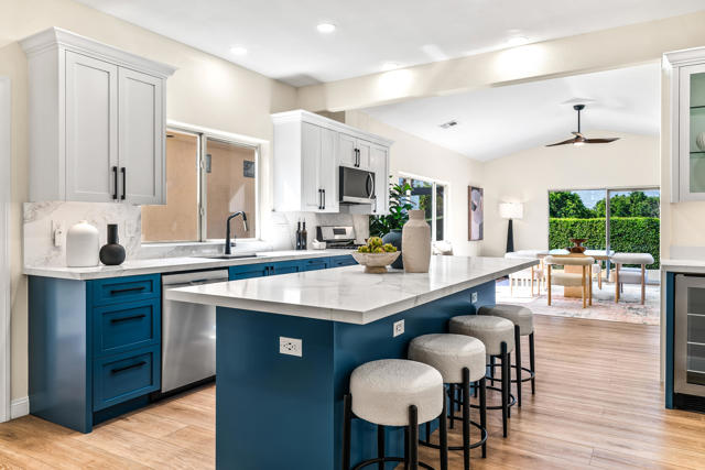 67980 Foothill Road, Cathedral City CA: https://media.crmls.org/mediaz/91cf9685-6237-4aea-9b7a-a926e2377038.jpg