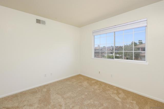 641 Serrano Ln, Chula Vista CA: https://media.crmls.org/mediaz/91d02854-5eaf-4df6-aa69-676050e1a77d.jpg