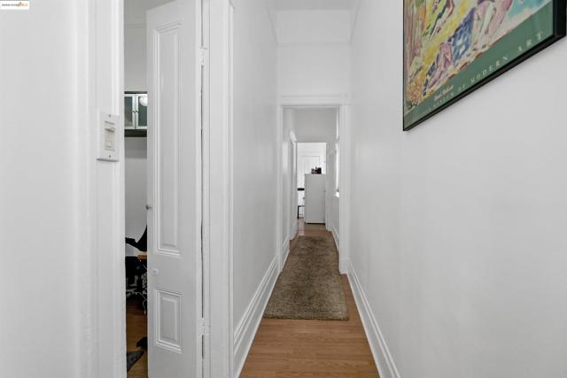 2654 Bush St, San Francisco CA: https://media.crmls.org/mediaz/91d03209-a1b3-4594-96d7-091de44cebfb.jpg