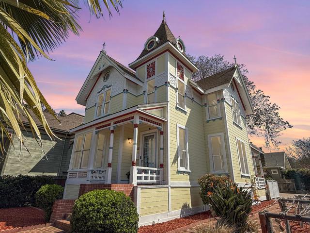 398 W San Fernando, San Jose CA: https://media.crmls.org/mediaz/91d08123-abeb-450e-833c-19db98bc4650.jpg