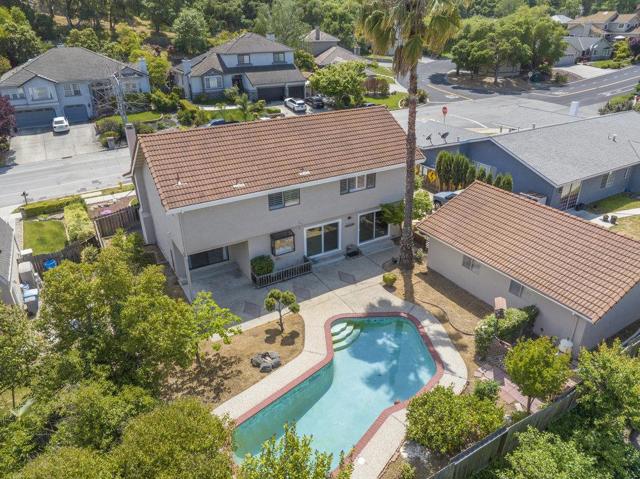 1711 Mantelli Drive, Gilroy CA: https://media.crmls.org/mediaz/91d0b2e5-1bd6-48c3-9728-bc1373a8ce00.jpg