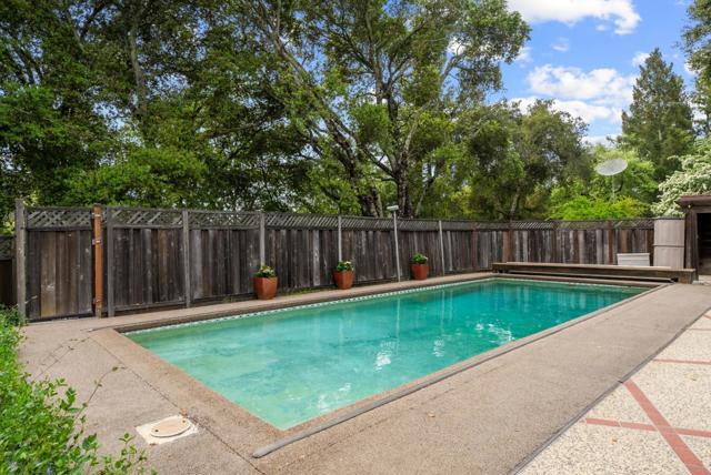 18301 Idylwild Road, Los Gatos CA: https://media.crmls.org/mediaz/91d0fc94-a242-4caf-866c-ad3c1ba4ac51.jpg