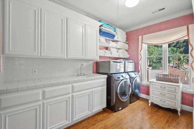 16840 Cypress Way, Los Gatos CA: https://media.crmls.org/mediaz/91d156ed-0717-4695-bbfe-c88e316f21a6.jpg