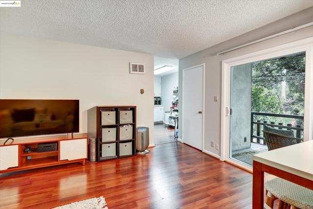 2 Panoramic Way, Berkeley CA: https://media.crmls.org/mediaz/91d182f9-ff1d-438a-bacd-37e76beb980f.jpg
