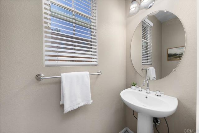 1823 Peach Court, Chula Vista CA: https://media.crmls.org/mediaz/91d1c257-1c9c-4870-a78e-fb0776ce5e93.jpg