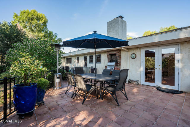 356 Laguna Terrace, Simi Valley CA: https://media.crmls.org/mediaz/91d1f6d5-2544-49e1-af87-c24d34c842a6.jpg