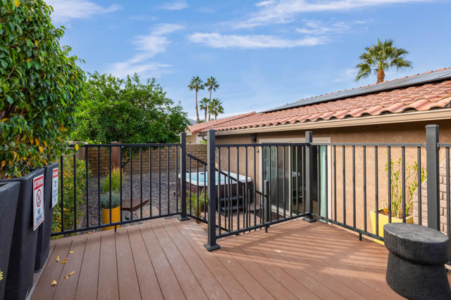 1289 E Caleta Way, Palm Springs CA: https://media.crmls.org/mediaz/91d2123f-d3c7-4257-b141-d3f5f4a177f3.jpg