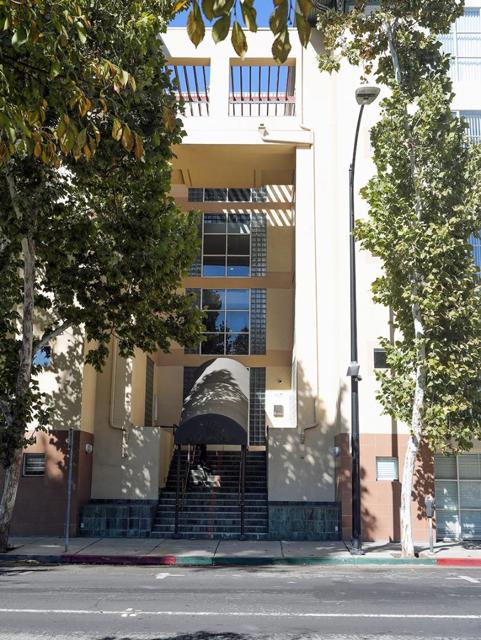 97 E Saint James Street, San Jose CA: https://media.crmls.org/mediaz/91d26f9e-8605-4627-95dc-5bdc477eb92a.jpg