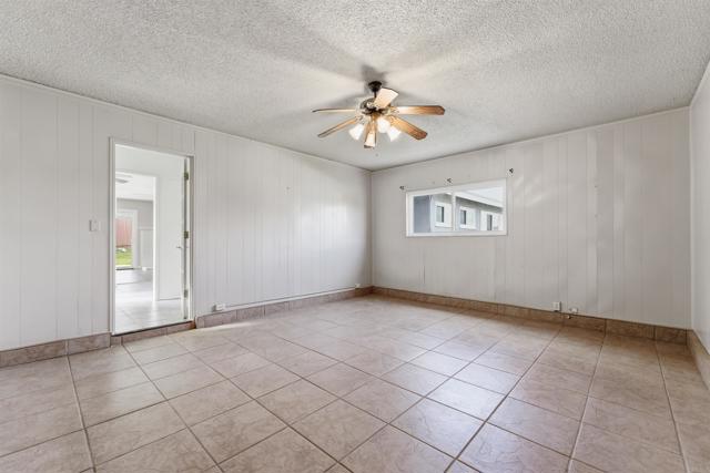 Detail Gallery Image 11 of 35 For 4975 Loris Street, San Diego,  CA 92105 - 3 Beds | 2 Baths