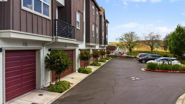 2030 Central Pkwy, Dublin CA: https://media.crmls.org/mediaz/91d398c4-08cc-4340-b400-580e52626303.jpg