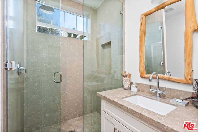 29500 Heathercliff Road, Malibu CA: https://media.crmls.org/mediaz/91d46a22-0818-44a5-b612-12351db19937.jpg