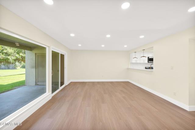 12016 Caminito Campana, San Diego CA: https://media.crmls.org/mediaz/91d56b4a-c24a-4e24-9440-af58394d2007.jpg