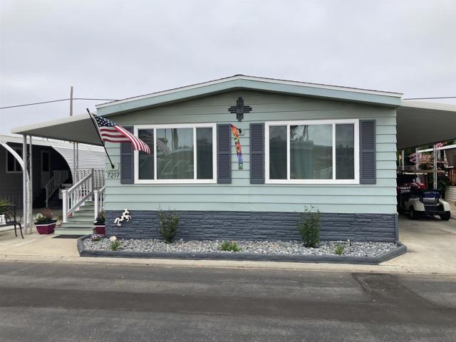 7217 San Luis St, Carlsbad CA: https://media.crmls.org/mediaz/91d606bb-cf99-4a56-b6ac-70203574a474.jpg