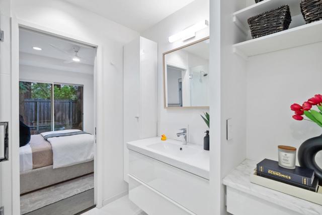 645 Maybell Avenue, Palo Alto CA: https://media.crmls.org/mediaz/91d61897-d39d-4474-b51e-0de02b10059f.jpg