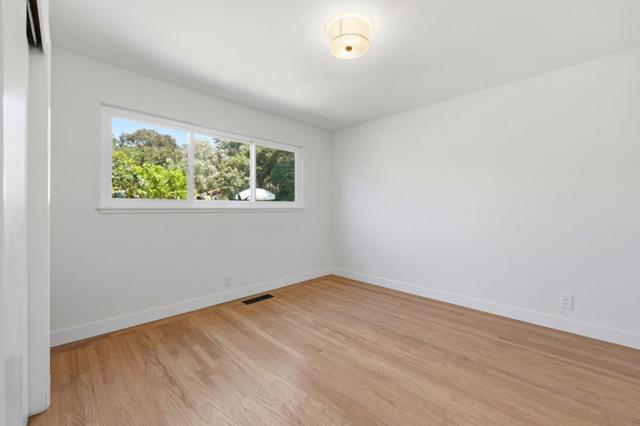 Image 25 of 47 For 723 Linda Court