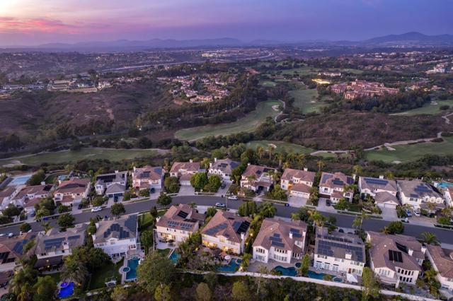 5255 Greenwillow Ln, San Diego CA: https://media.crmls.org/mediaz/91d6847b-58b0-496e-b180-155bc9313648.jpg