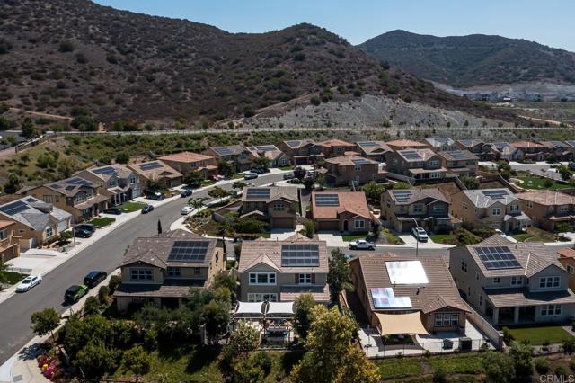 35788 Bay Morgan Lane, Fallbrook CA: https://media.crmls.org/mediaz/91d6b0a2-f652-492c-9896-72cfcc16e840.jpg