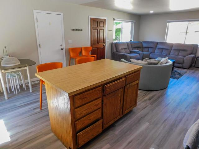 112 Parkview Lane, Napa CA: https://media.crmls.org/mediaz/91d71f52-5fc2-4adb-ba53-09b51ae38607.jpg