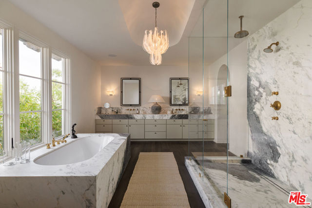 7100 La Presa Drive, Los Angeles CA: https://media.crmls.org/mediaz/91d75abd-40a3-442d-9032-82b470836db6.jpg