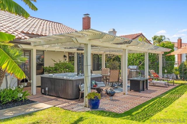 16263 Via Embeleso, San Diego CA: https://media.crmls.org/mediaz/91d75cd8-7446-411d-bd4d-b9db2cbb1be9.jpg