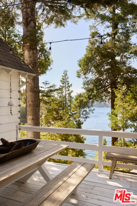 28918 Palisades Drive, Lake Arrowhead CA: https://media.crmls.org/mediaz/91d766e5-5fdd-4a5d-a8f4-4913c6621c93.jpg