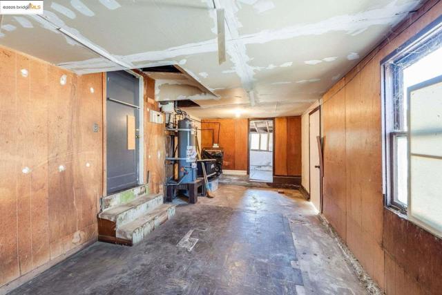 2840 Mount Diablo ST, Concord CA: https://media.crmls.org/mediaz/91d85225-3c57-4a83-bd82-132ed75ce14a.jpg
